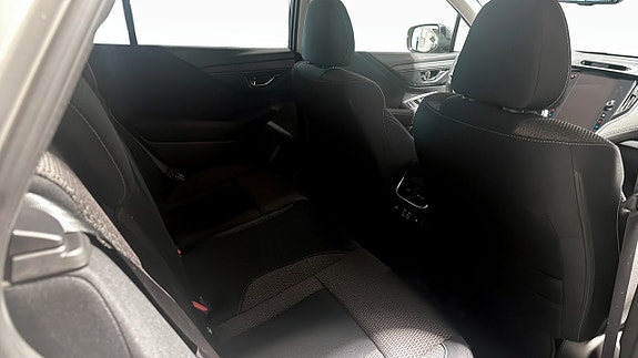 Subaru Outback 5 of 12