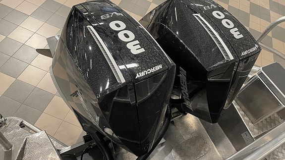 Arronet 30 Surprise Work / 2 x Mercury Verado V8-300 9 of 10