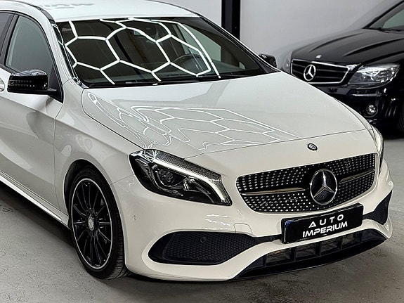 Mercedes-Benz A180 3 of 5