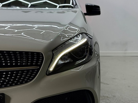 Mercedes-Benz A180 5 of 5