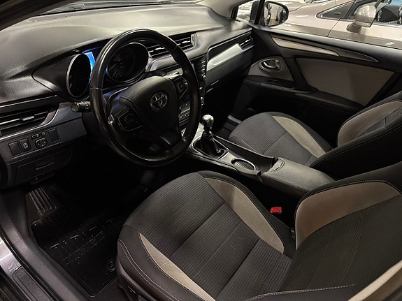 Toyota Avensis 9 of 10
