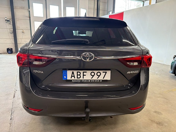Toyota Avensis 6 of 10