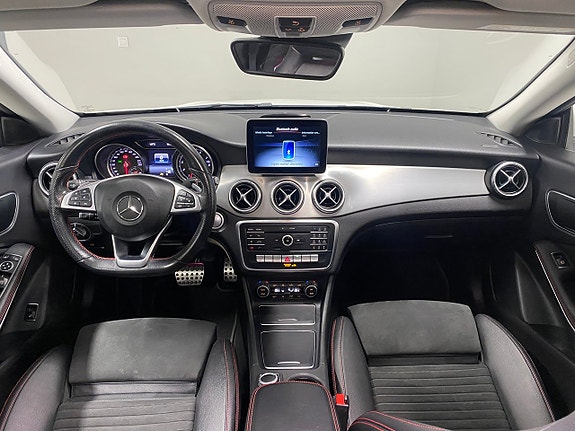 Mercedes-Benz CLA200 10 of 17