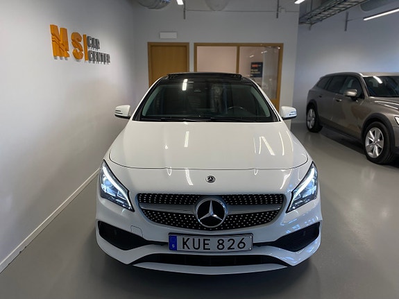 Mercedes-Benz CLA200 2 of 5