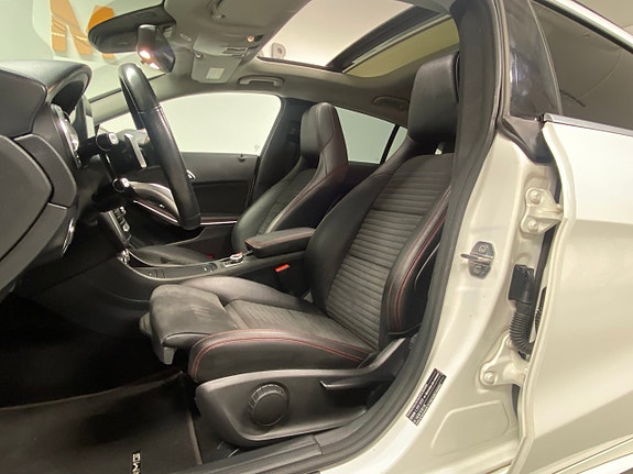 Mercedes-Benz CLA200 16 of 17