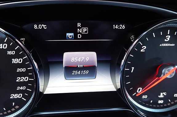 Mercedes-Benz E220 19 of 21