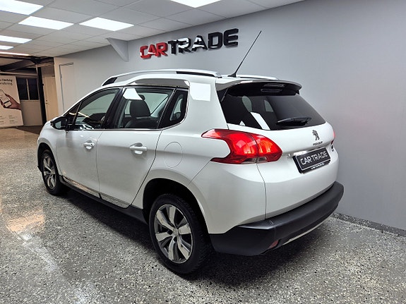 Peugeot 2008 4 of 5