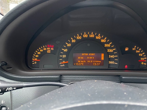 Mercedes-Benz C180 15 of 17