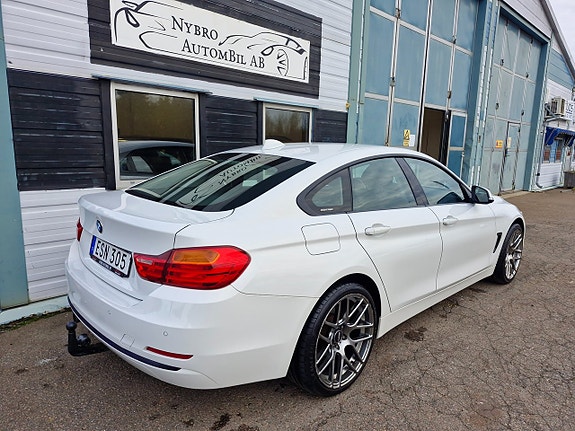BMW 428i 3 of 5