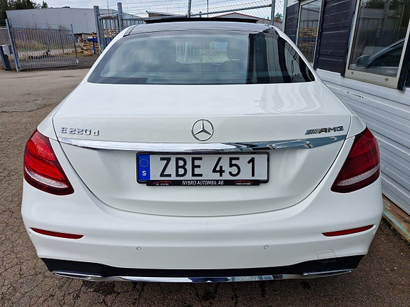 Mercedes-Benz E220 d 18 of 18