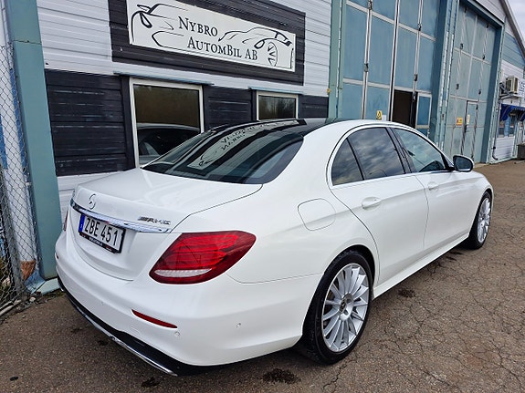 Mercedes-Benz E220 d 3 of 5
