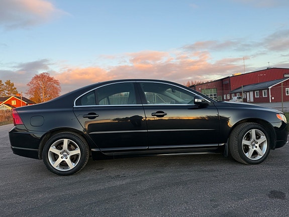 Volvo S80 11 of 26