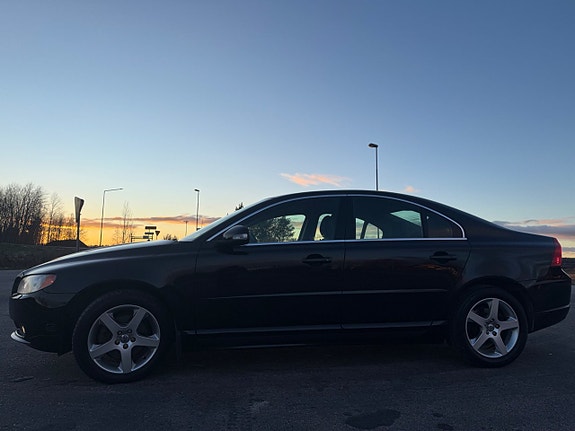 Volvo S80 5 of 5