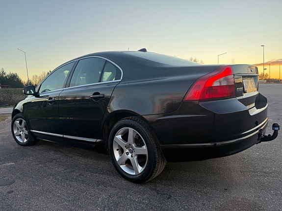 Volvo S80 7 of 26
