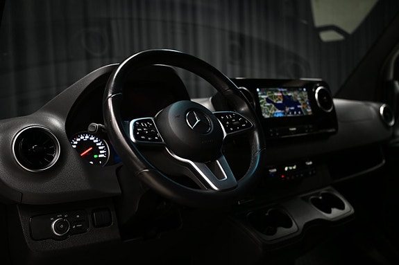Mercedes-Benz Sprinter 319 22 of 30