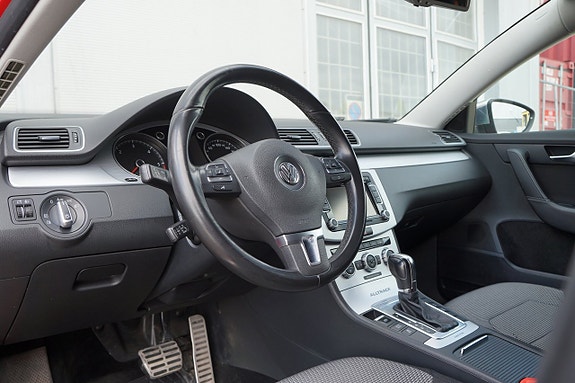 Volkswagen Passat Alltrack 8 of 21