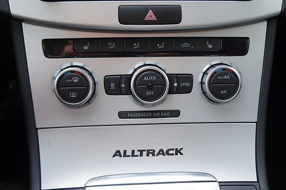 Volkswagen Passat Alltrack 14 of 21