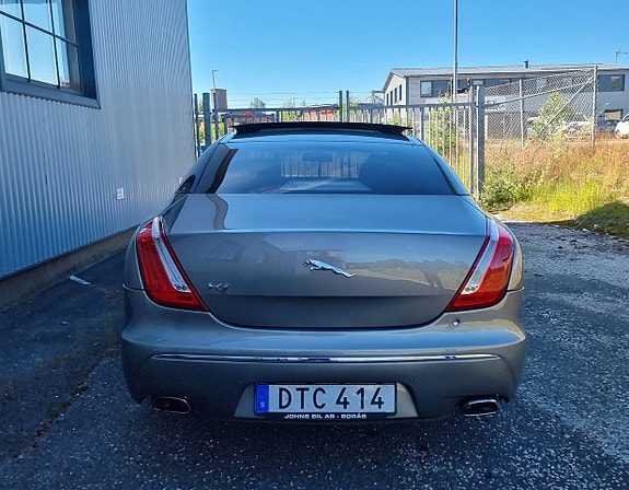 Jaguar XJ 5 of 19