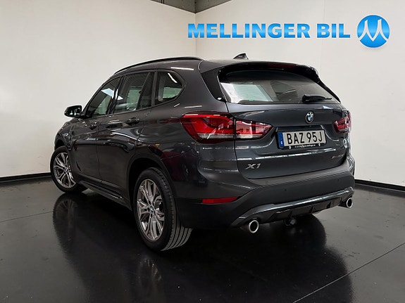 BMW X1 4 of 5