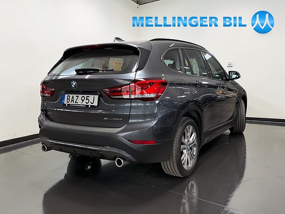 BMW X1 3 of 5