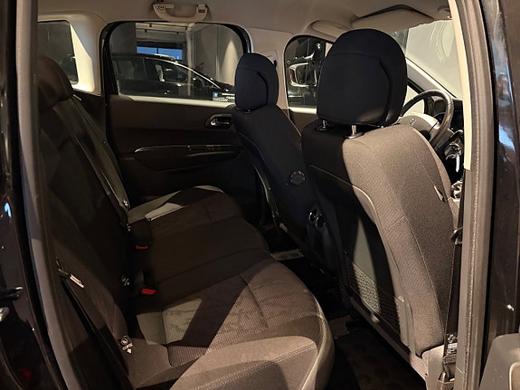 Peugeot 3008 12 of 17