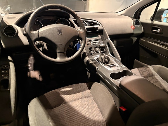 Peugeot 3008 15 of 17