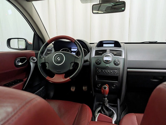 Renault Megane II 9 of 13