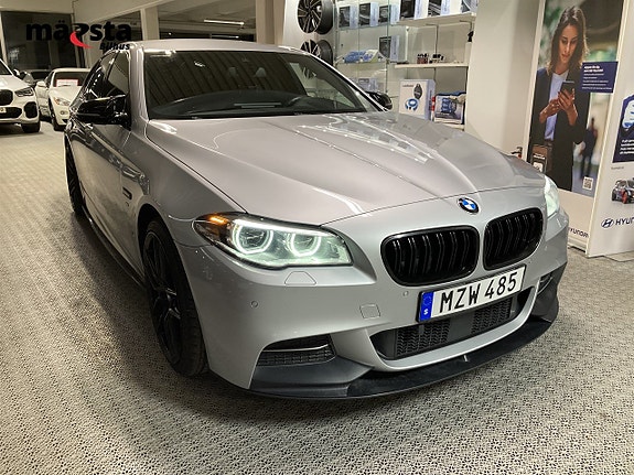 BMW 520 2 of 5