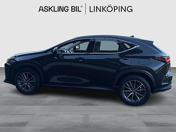 Lexus NX350h 3 of 5