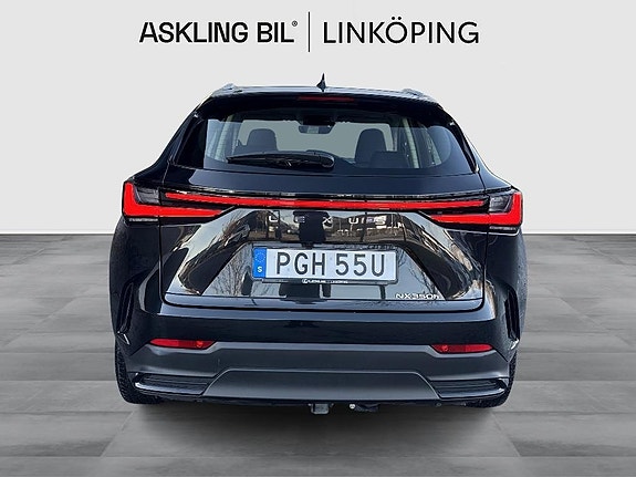 Lexus NX350h 4 of 5