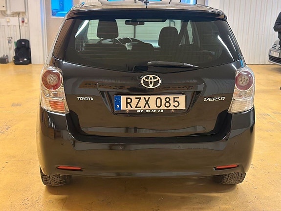 Toyota Verso 7 of 23