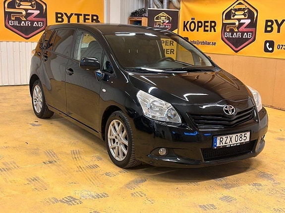 Toyota Verso 2 of 5
