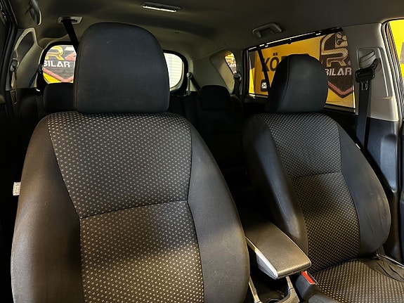 Toyota Verso 14 of 23