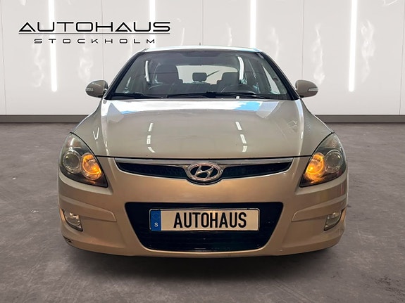 Hyundai i30 2 of 22