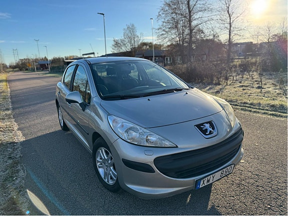 Peugeot 207 13 of 19