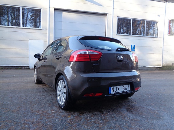 Kia Rio 4 of 5