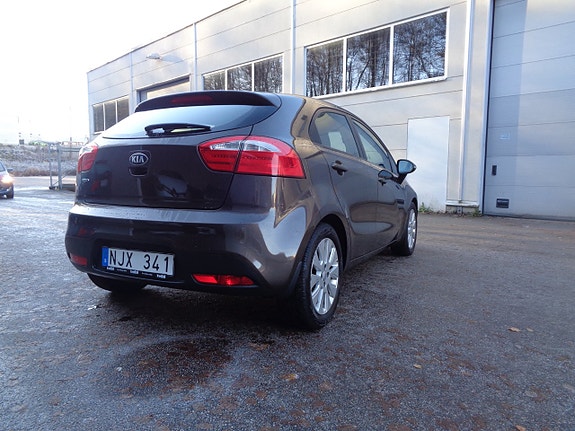 Kia Rio 5 of 5
