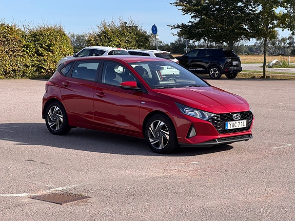 Hyundai i20 2 of 8