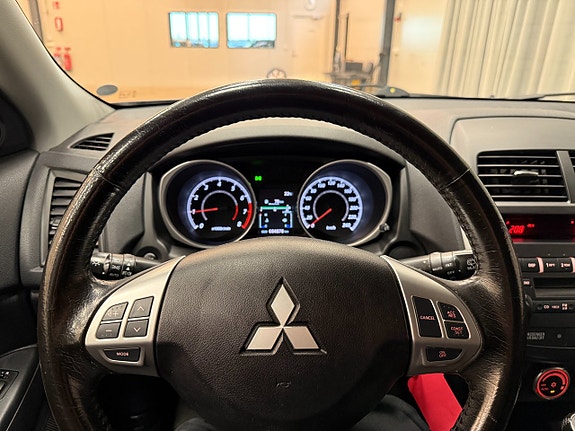 Mitsubishi ASX 8 of 11