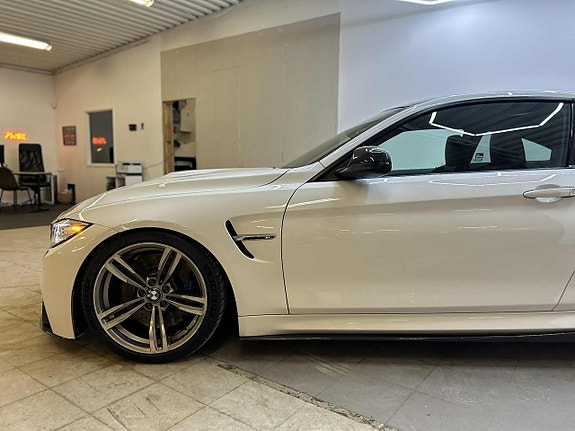 BMW M4 8 of 25