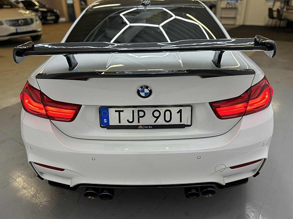 BMW M4 6 of 25