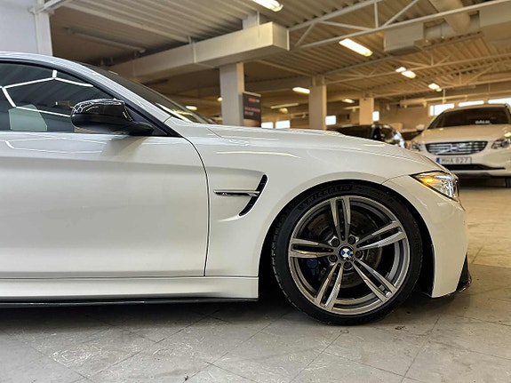 BMW M4 5 of 5
