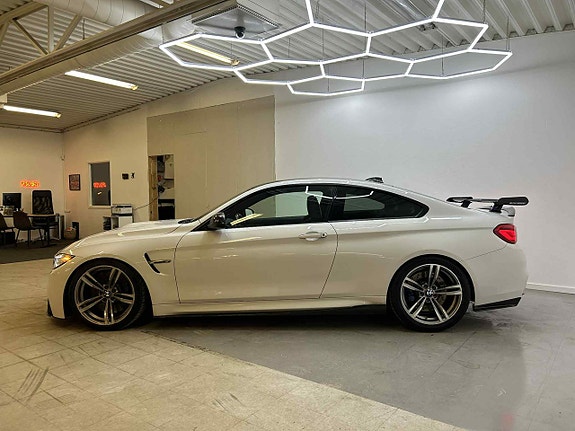 BMW M4 7 of 25