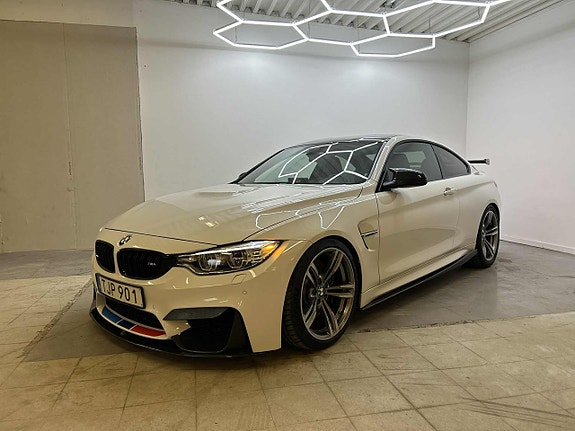 BMW M4 10 of 25
