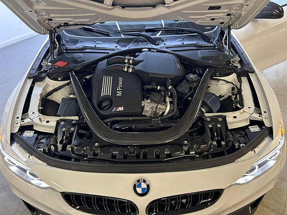 BMW M4 25 of 25