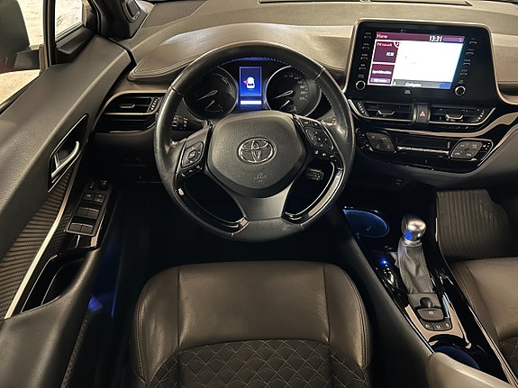 Toyota C-HR 14 of 20