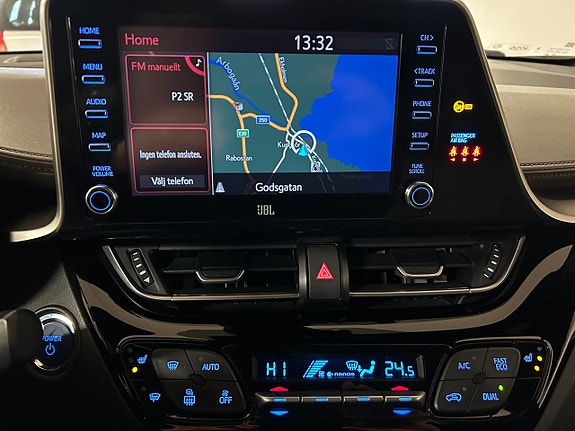 Toyota C-HR 16 of 20