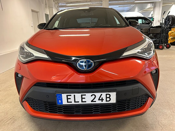Toyota C-HR 3 of 20
