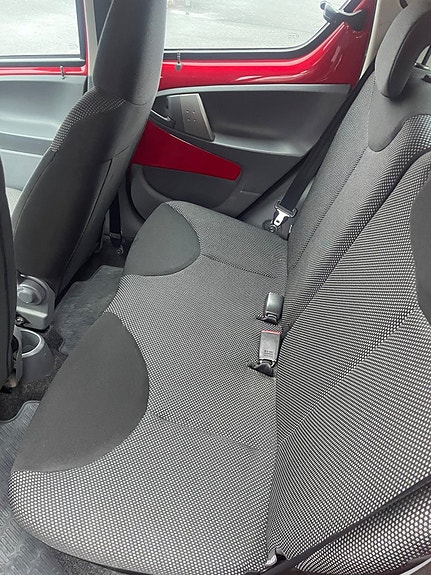 Toyota Aygo 11 of 14