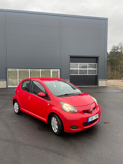 Toyota Aygo 3 of 5